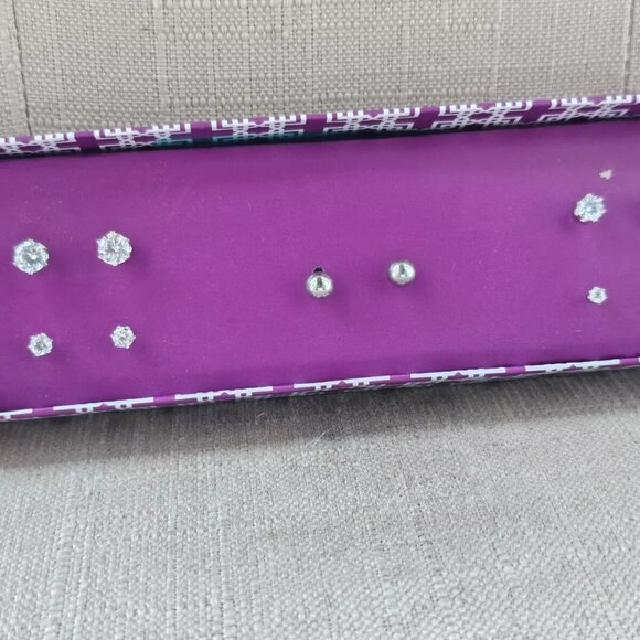 Women Earrings Set of 5 Stud Earrings Silver Tone Comes in a box - Picture 4 of 9